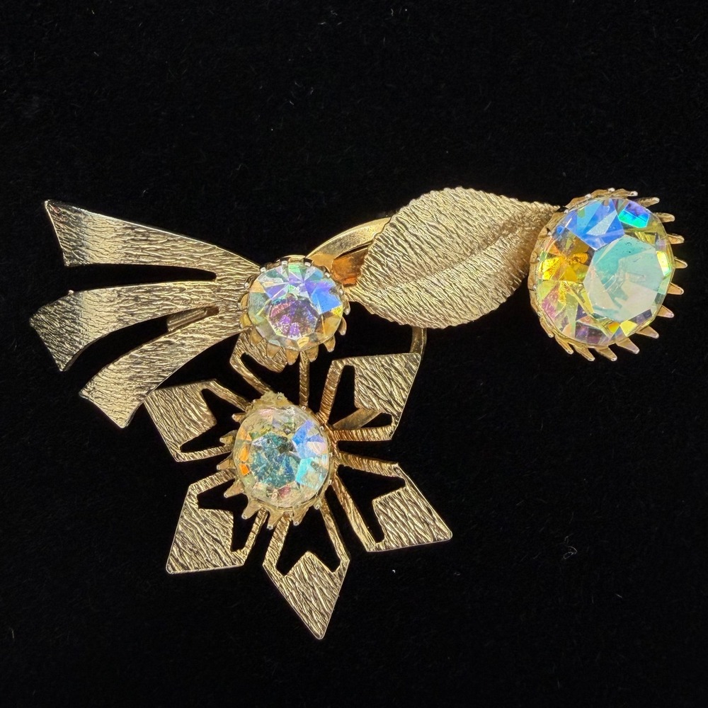 Vintage Watermelon AB Rivoli Rhinestone Gold Tone Atomic Floral Brooch Pin